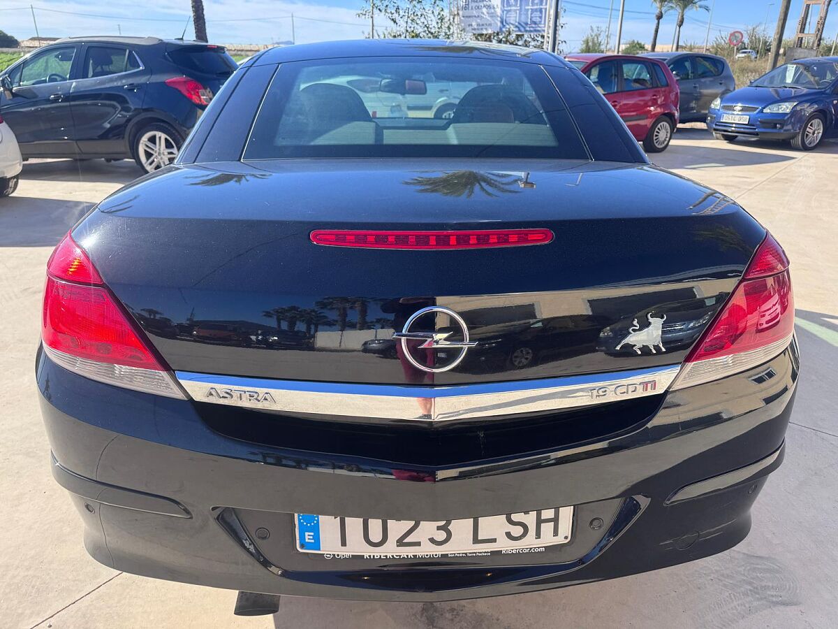 OPEL ASTRA ELITE TWIN TOP 1.9 CDTI SPANISH LHD IN SPAIN 80000 MILES SUPERB 2010